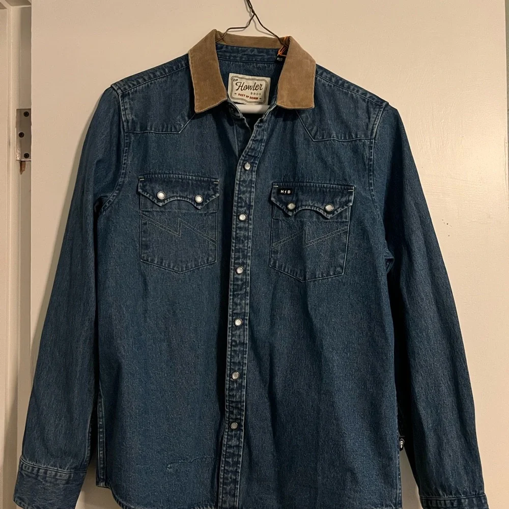 Howler Brothers Blue Denim Button Down Shirt with Tan Collar - Picture 1 of 4